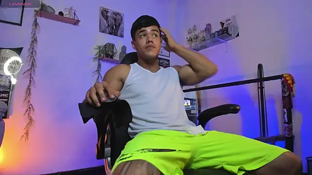 Rob zaens33 online show from March 23, 4:02 pm