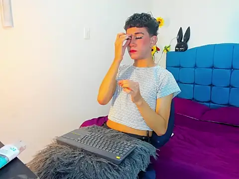 Ailanys Miller online show from March 10, 1:06 pm