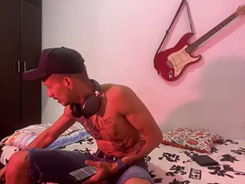 Andreyssantos online show from February 17, 4:11 am