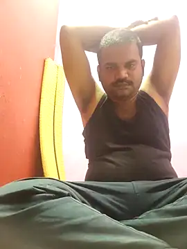 rkr1996kum online show from April 15, 2:39 pm