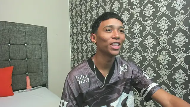 Little Twink19x online show from March 12, 7:21 pm