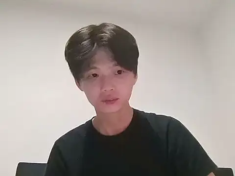sweetiepuppy421 online show from May 26, 8:43 am