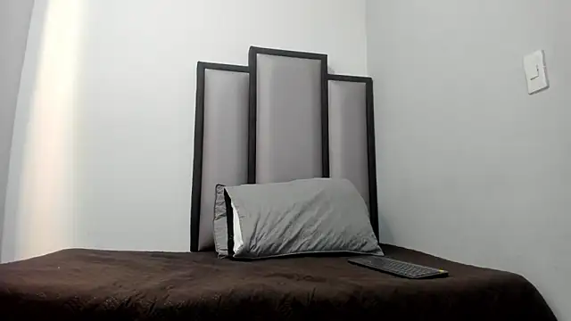 Endrick-23 online show from April 14, 3:17 am