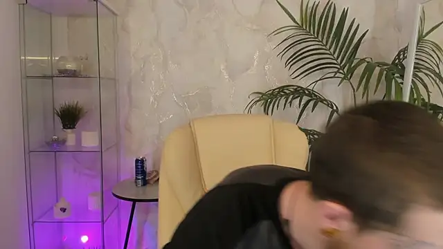 RockyLeen online show from March 1, 10:53 pm