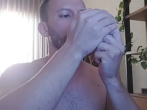 amanteloiro online show from May 11, 3:29 pm