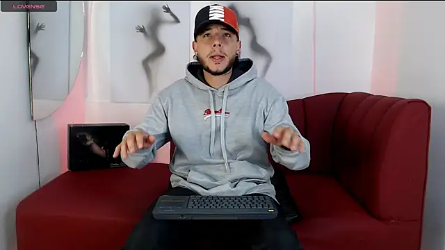 luxesmith online show from April 12, 1:42 am