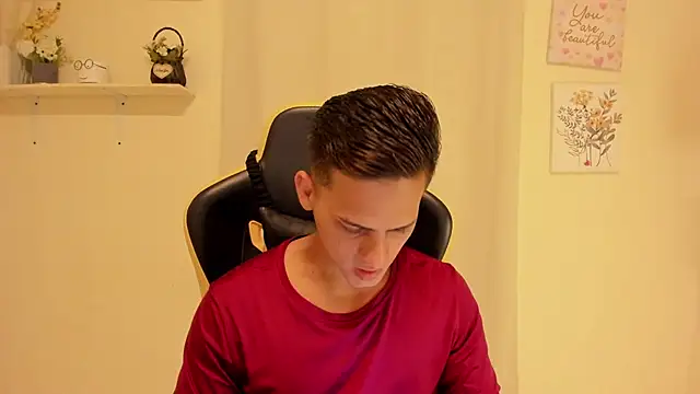 sexy andres01 online show from July 2, 10:05 pm