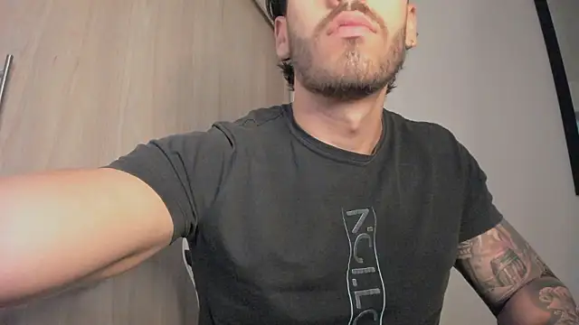 Axel  Blaze online show from March 4, 1:40 pm