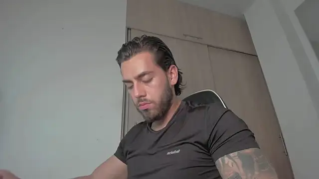Axel  Blaze online show from July 16, 1:51 pm
