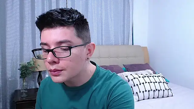 BlackFoXXX69 online show from April 3, 8:38 pm