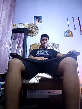 luis230436 online show from April 29, 5:52 pm