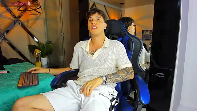 EXCLUSIVE8 online show from April 18, 4:58 am