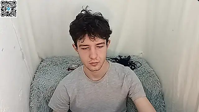  ZaneX online show from April 10, 7:32 pm