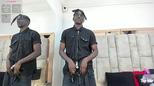 Titan Moreno  online show from March 25, 12:09 pm