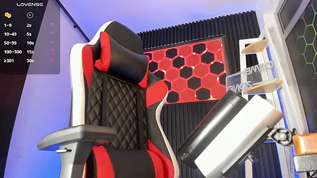 Max Hader  online show from April 5, 3:03 am