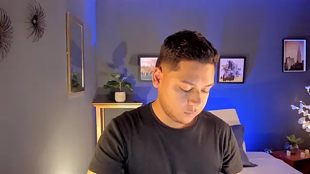 Akon 2XXX online show from March 26, 6:45 pm