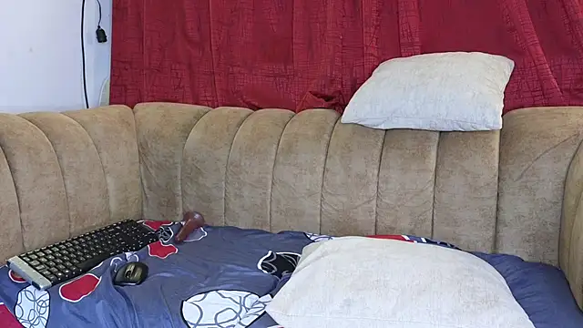 ahnaysexx online show from April 16, 9:39 pm