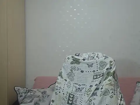 BlondEagleMuscle online show from April 7, 9:37 pm