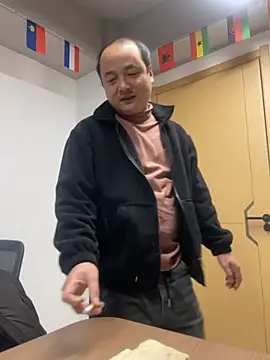 wangwang002 online show from March 8, 1:15 pm