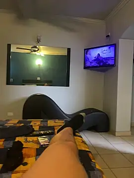 cornewee20 online show from April 30, 6:04 pm