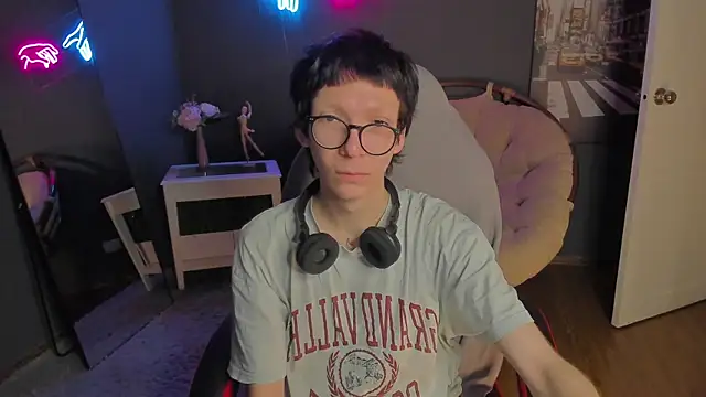 Tommy Stars online show from April 29, 10:20 am