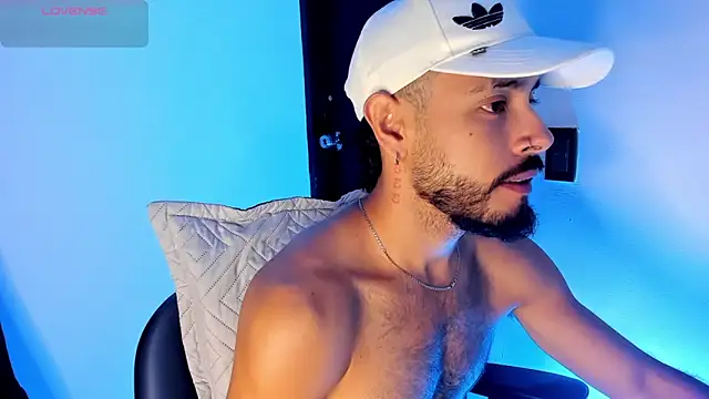 Mateobaer  online show from April 27, 10:23 am