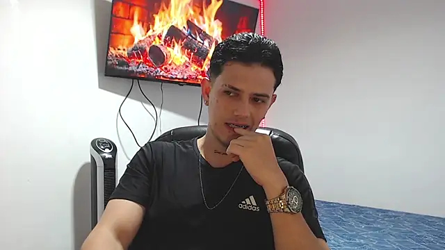 JUAN CAMILOXXX online show from April 7, 3:50 am