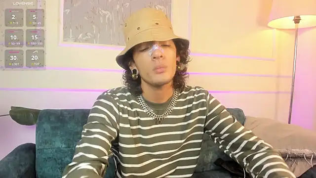 Skinny Mac online show from April 26, 1:52 pm