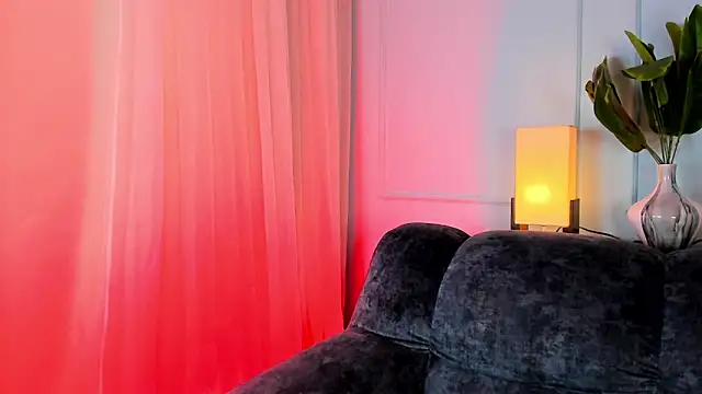 Skinny Mac online show from April 19, 6:10 pm