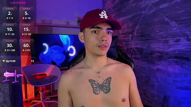 NicoKinggs  online show from March 30, 1:45 pm