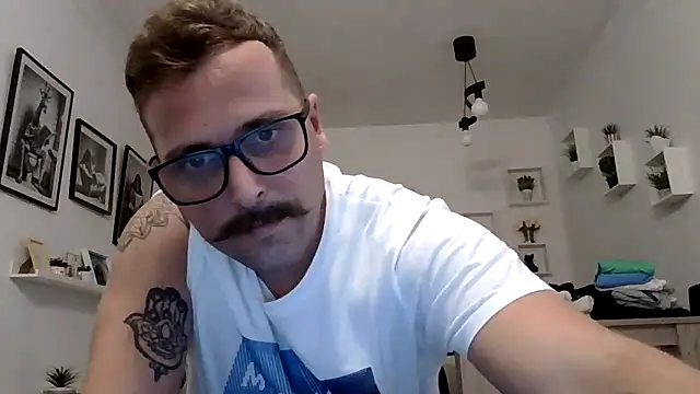 yanick931 online show from April 25, 9:34 pm