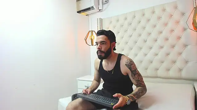 JEAN LEWIS2 online show from April 23, 8:33 pm