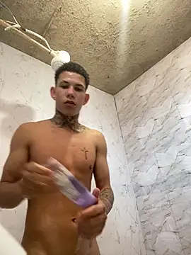 sgxtremm online show from April 18, 1:45 pm