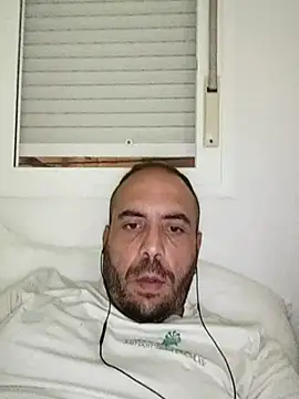 iismael222 online show from April 30, 11:31 pm