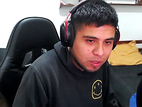 axellrz  online show from April 6, 2:30 am