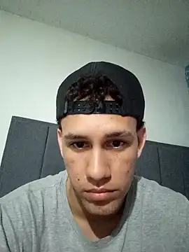 Gerardomendoza17 online show from April 6, 10:38 am