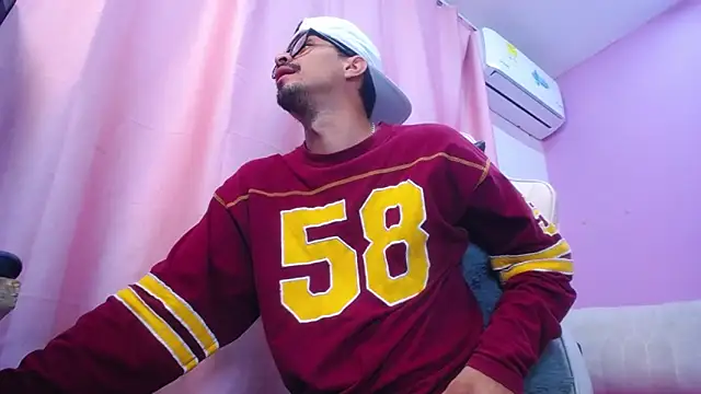 Amir guy  online show from April 9, 2:12 pm