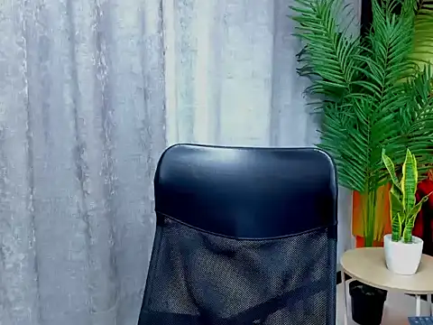 alangreek1 online show from May 20, 1:50 pm