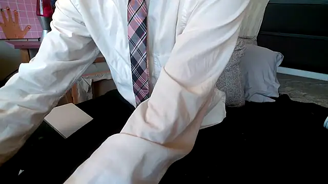 gnickname online show from May 16, 12:19 am