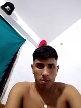 HotAxelBadboy1 online show from April 30, 7:48 am