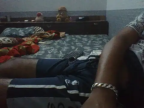 yoursexyboy04 online show from July 4, 11:02 am