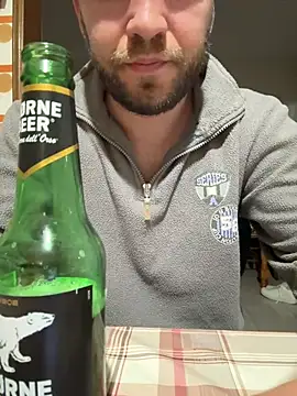 sKizzo69  online show from April 17, 8:55 pm