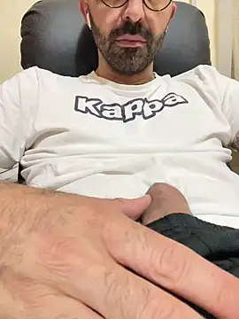 david1783 online show from June 14, 7:38 pm