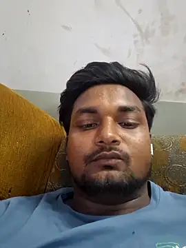 Gujju here online show from May 14, 1:42 pm