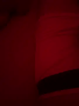 huynguyen2399 online show from April 29, 8:15 pm