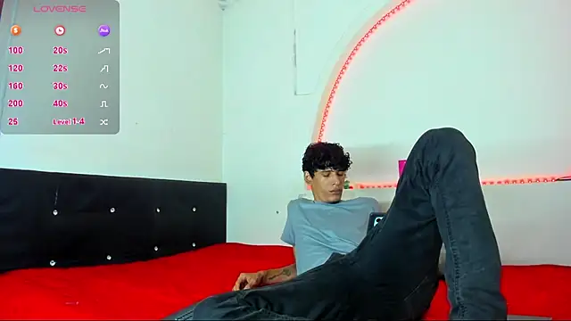 liammendoza98 online show from May 21, 12:10 pm