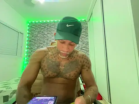 Maxloirinho online show from May 3, 10:34 pm