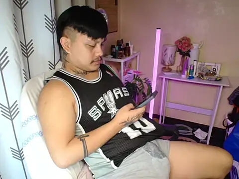 Ashtonfuckingboi online show from July 12, 5:15 pm