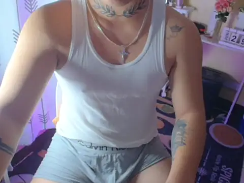 Ashtonfuckingboi online show from July 15, 6:47 pm