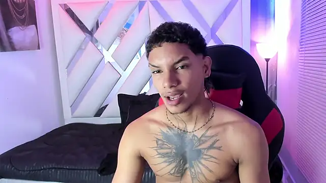kai storm77 online show from May 20, 3:35 am
